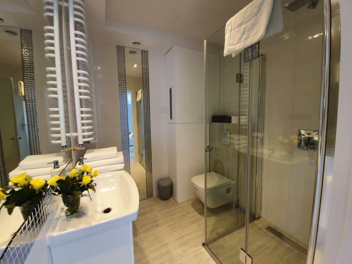 Apartament Rozany Centrum Mielna - 365Pam Großmöllen Exterior foto